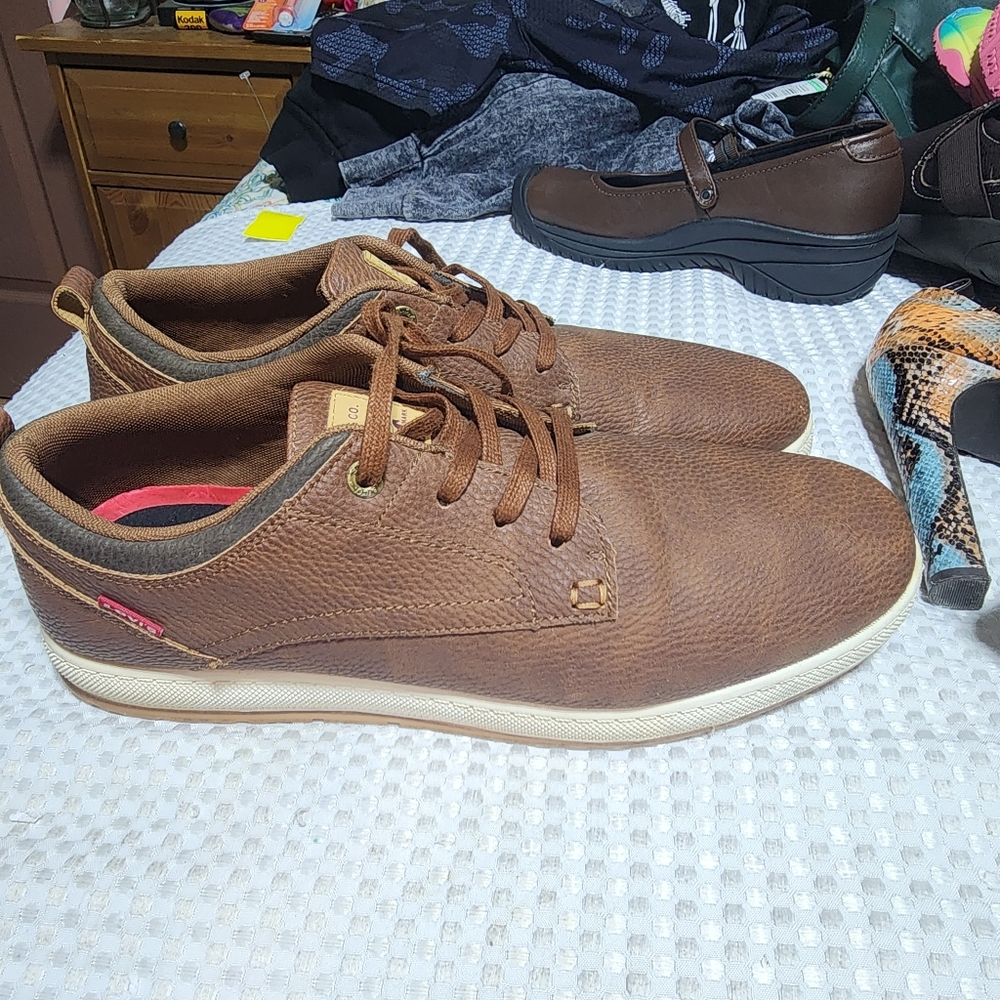 LEVI STRAUSS EUC MENS SZ 13 BROWN LEATHER LACE UP SNEAKER OXFORDS SHOES - Picture 1 of 9